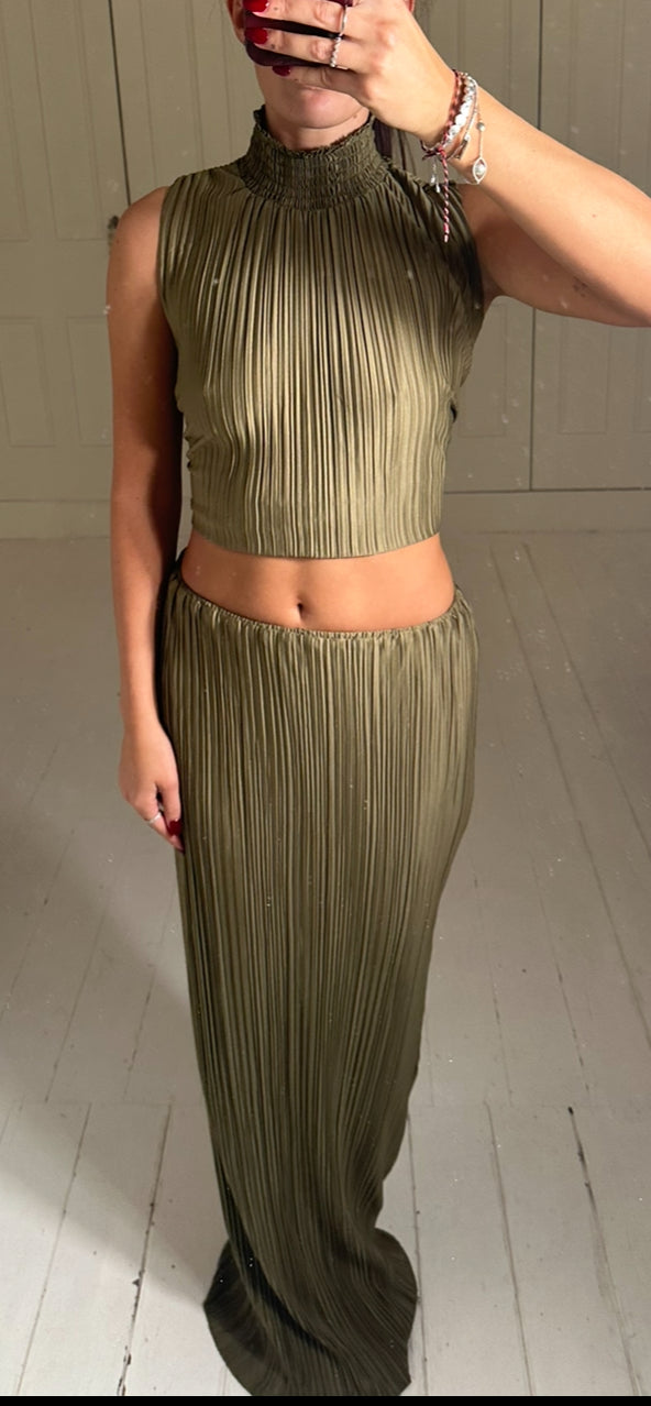 KHAKI PLISSE CO ORD SIZE S