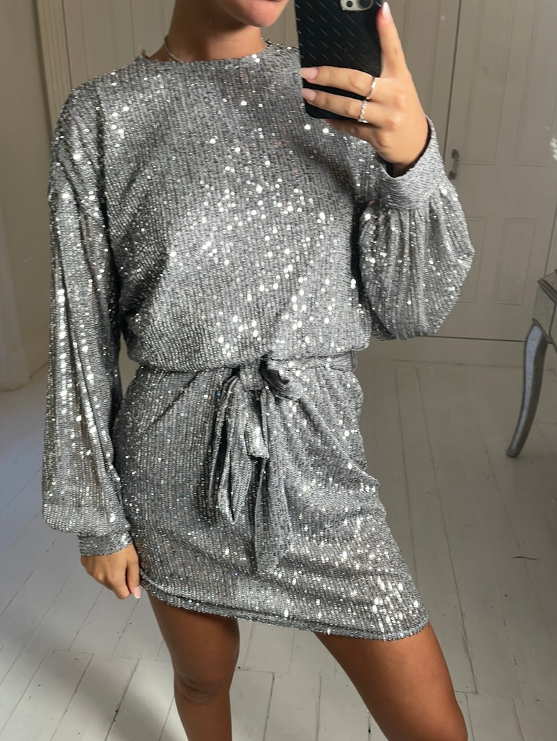 SILVER SEQUIN DRESS SIZE 8